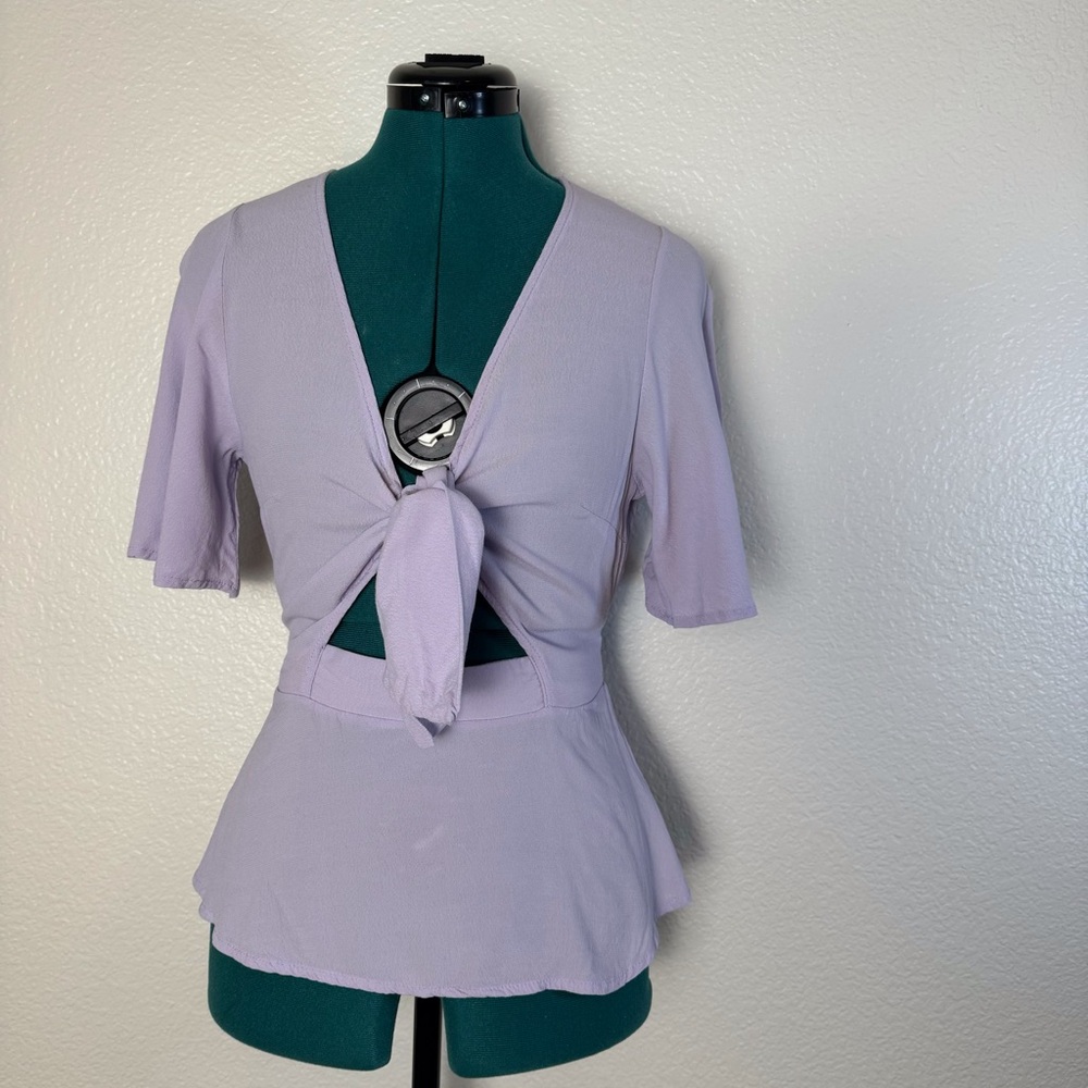 Peplum Cross Tie Blouse Womens Sz S Lilac Gianni Bini
